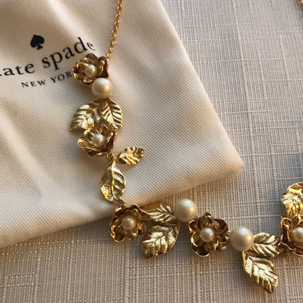 🌟3x HP🌟 NWT Kate Spade Flowers & Pearl Necklace - Picture 2 of 6